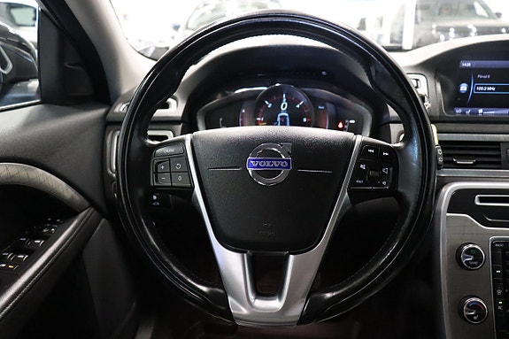 Volvo XC70 13 of 22