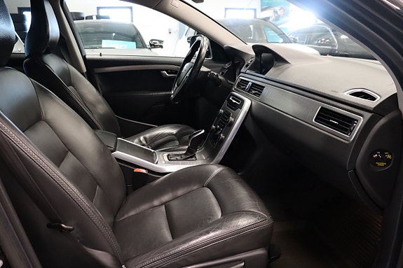 Volvo XC70 9 of 22