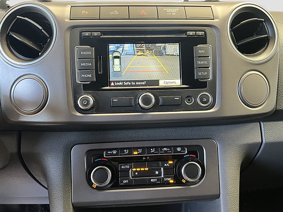 Volkswagen Amarok 15 of 21