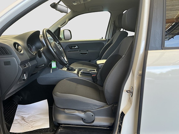 Volkswagen Amarok 10 of 21
