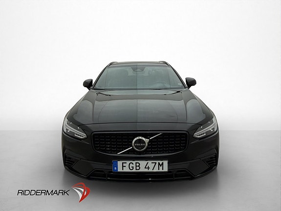 Volvo V90 2 of 5