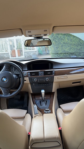 BMW 320d 3 of 5