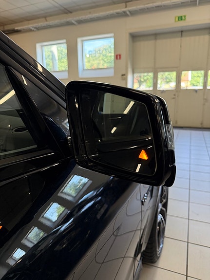 Mercedes-Benz E63 23 of 25