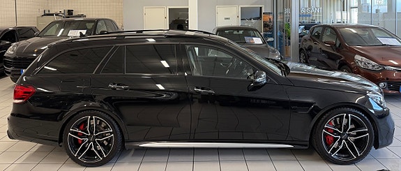 Mercedes-Benz E63 2 of 5