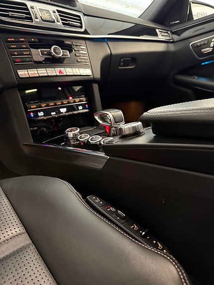 Mercedes-Benz E63 17 of 25