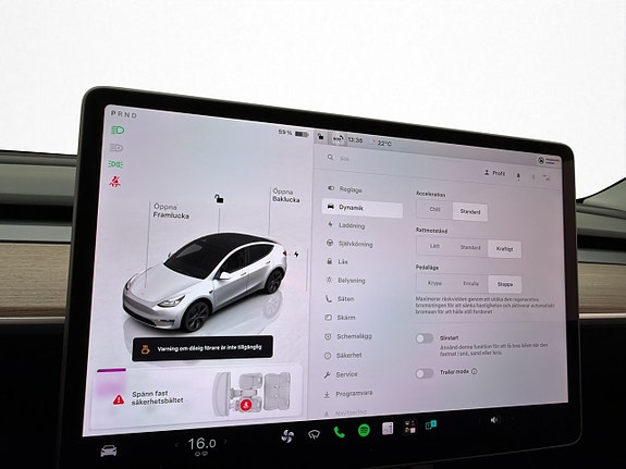 Tesla Model Y 26 of 30