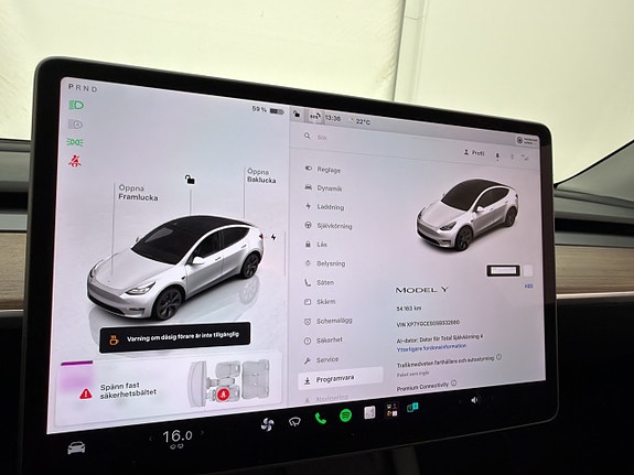 Tesla Model Y 27 of 30