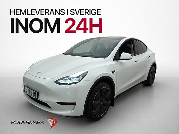 Tesla Model Y 4 of 30