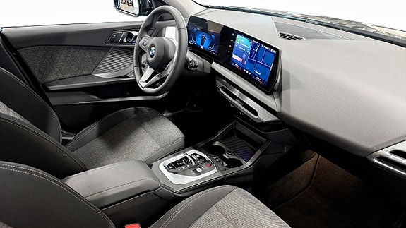 BMW 120 3 of 13
