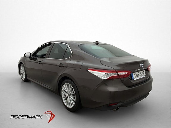 Toyota Camry 5 of 5