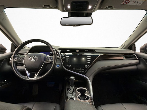 Toyota Camry 24 of 30