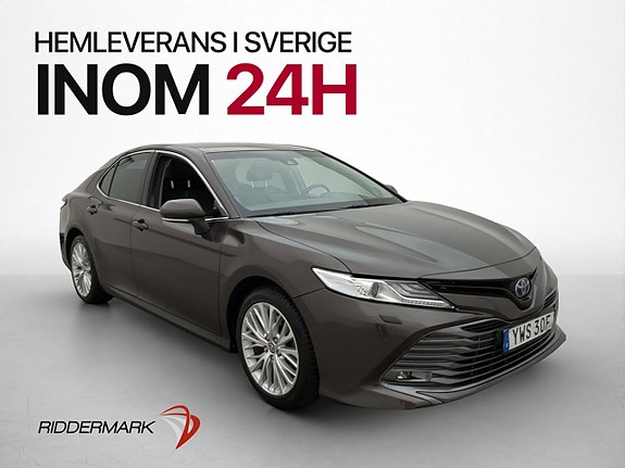 Toyota Camry 3 of 5