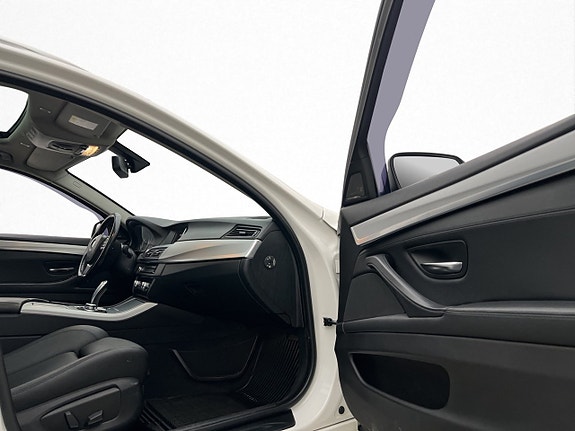 BMW 520d 25 of 30