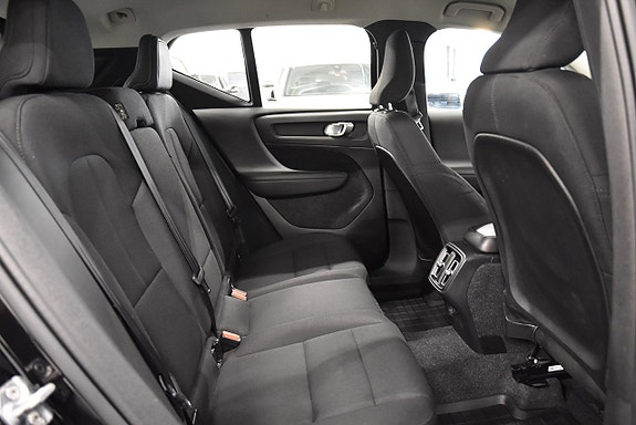 Volvo XC40 13 of 17