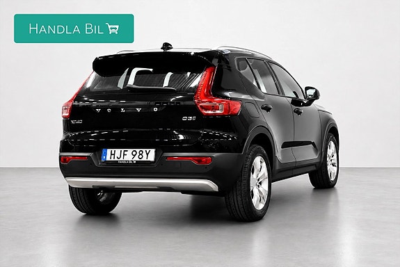 Volvo XC40 5 of 17