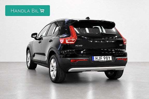 Volvo XC40 7 of 17