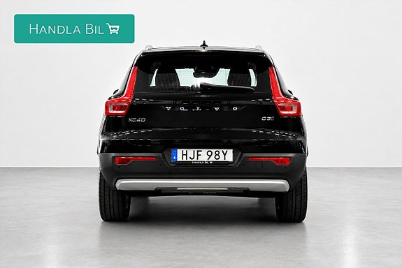 Volvo XC40 6 of 17
