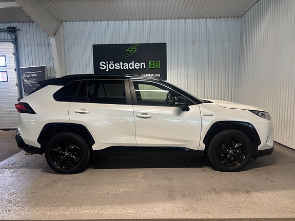 Toyota RAV4 5 of 5