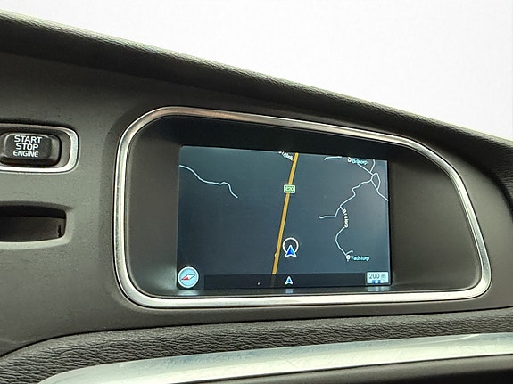 Volvo V40 19 of 28