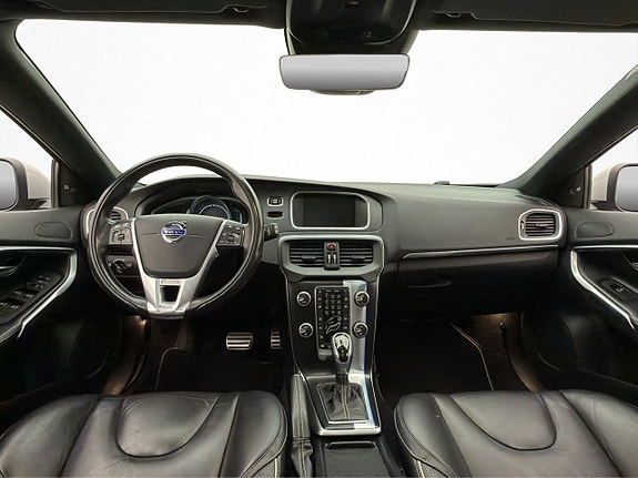 Volvo V40 14 of 28