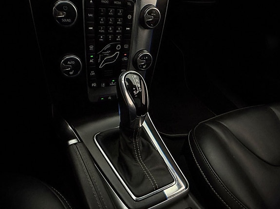 Volvo V40 24 of 28