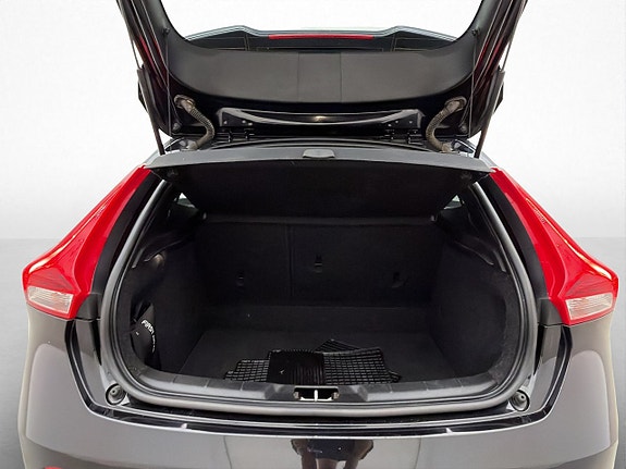 Volvo V40 28 of 28