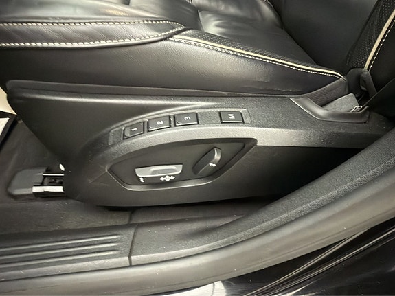 Volvo V40 15 of 28