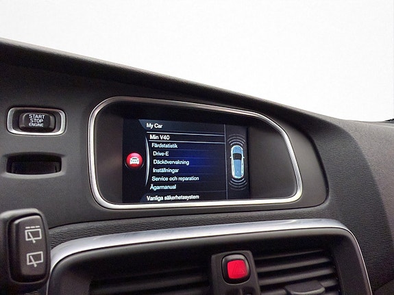 Volvo V40 20 of 28