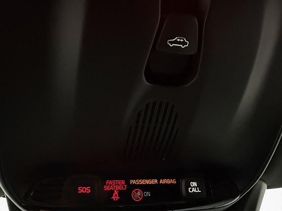 Volvo V40 26 of 28
