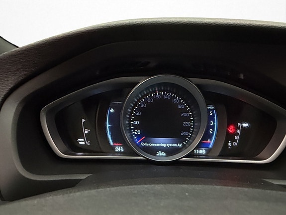 Volvo V40 18 of 28