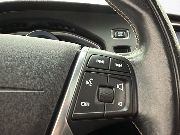 Volvo V40 17 of 28
