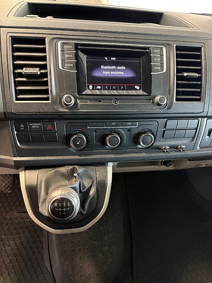 Volkswagen Transporter 8 of 9