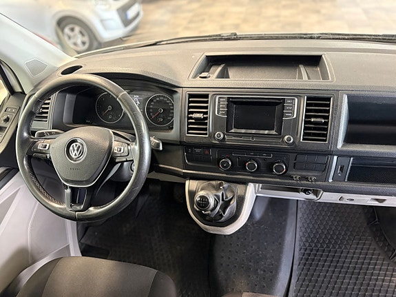 Volkswagen Transporter 6 of 9