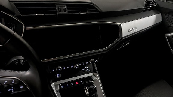 Audi Q3 9 of 13