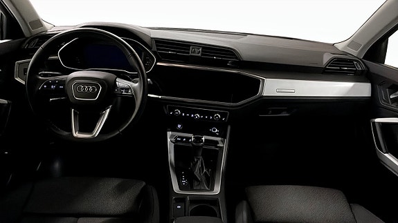 Audi Q3 10 of 13