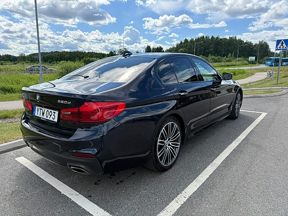 BMW 520d 3 of 5