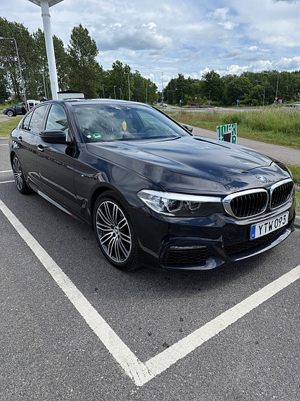 BMW 520d 2 of 5