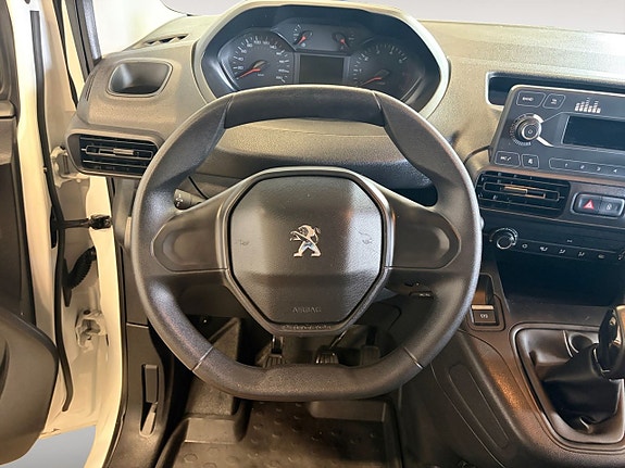 Peugeot Partner 12 of 16