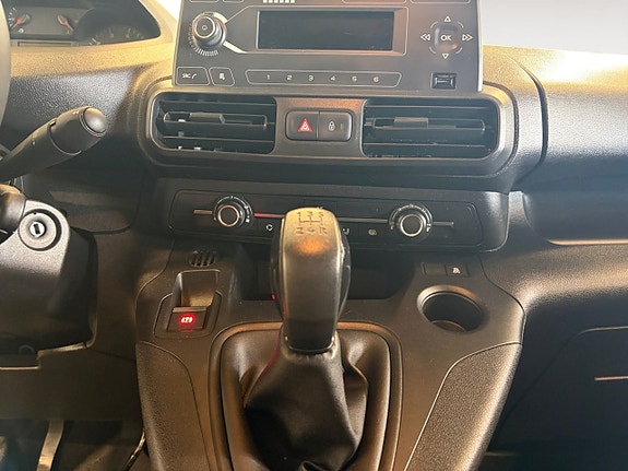 Peugeot Partner 10 of 16