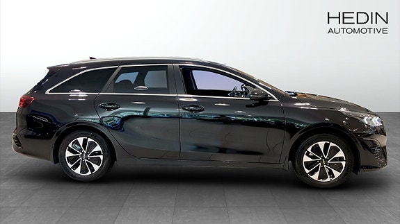 Kia Ceed 4 of 12