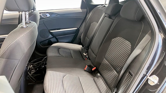 Kia Ceed 9 of 12