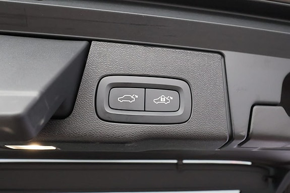 Volvo XC60 16 of 20