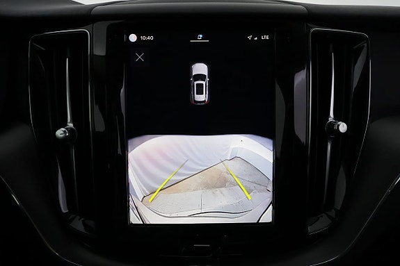 Volvo XC60 12 of 20