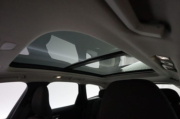 Volvo XC60 13 of 20