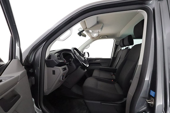 Volkswagen Caravelle 10 of 27