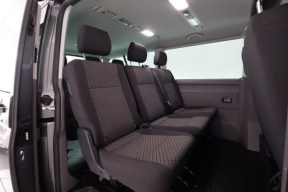 Volkswagen Caravelle 14 of 27