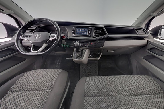 Volkswagen Caravelle 15 of 27