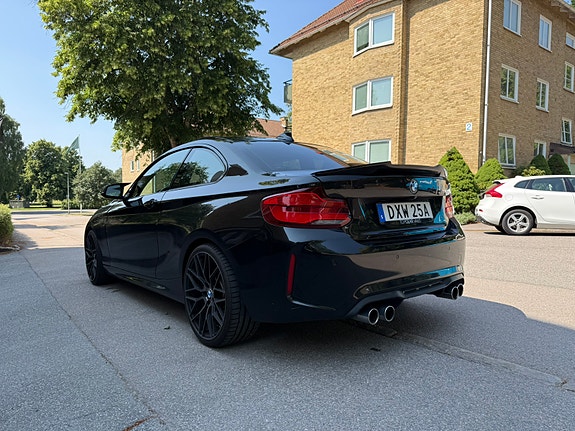 BMW M235i 3 of 5
