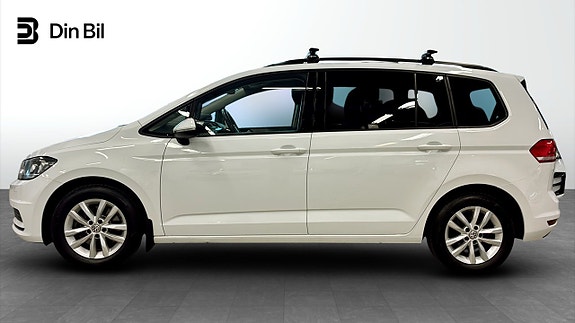 Volkswagen Touran 2 of 13