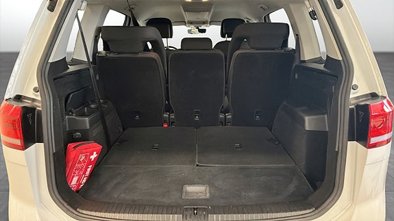 Volkswagen Touran 12 of 13